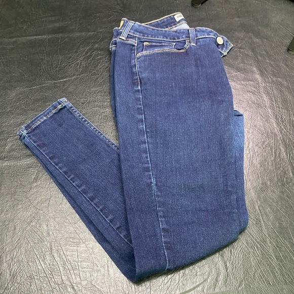 Levi Strauss & Co. Denim Lady's Jeans (31) - Picture 4 of 9